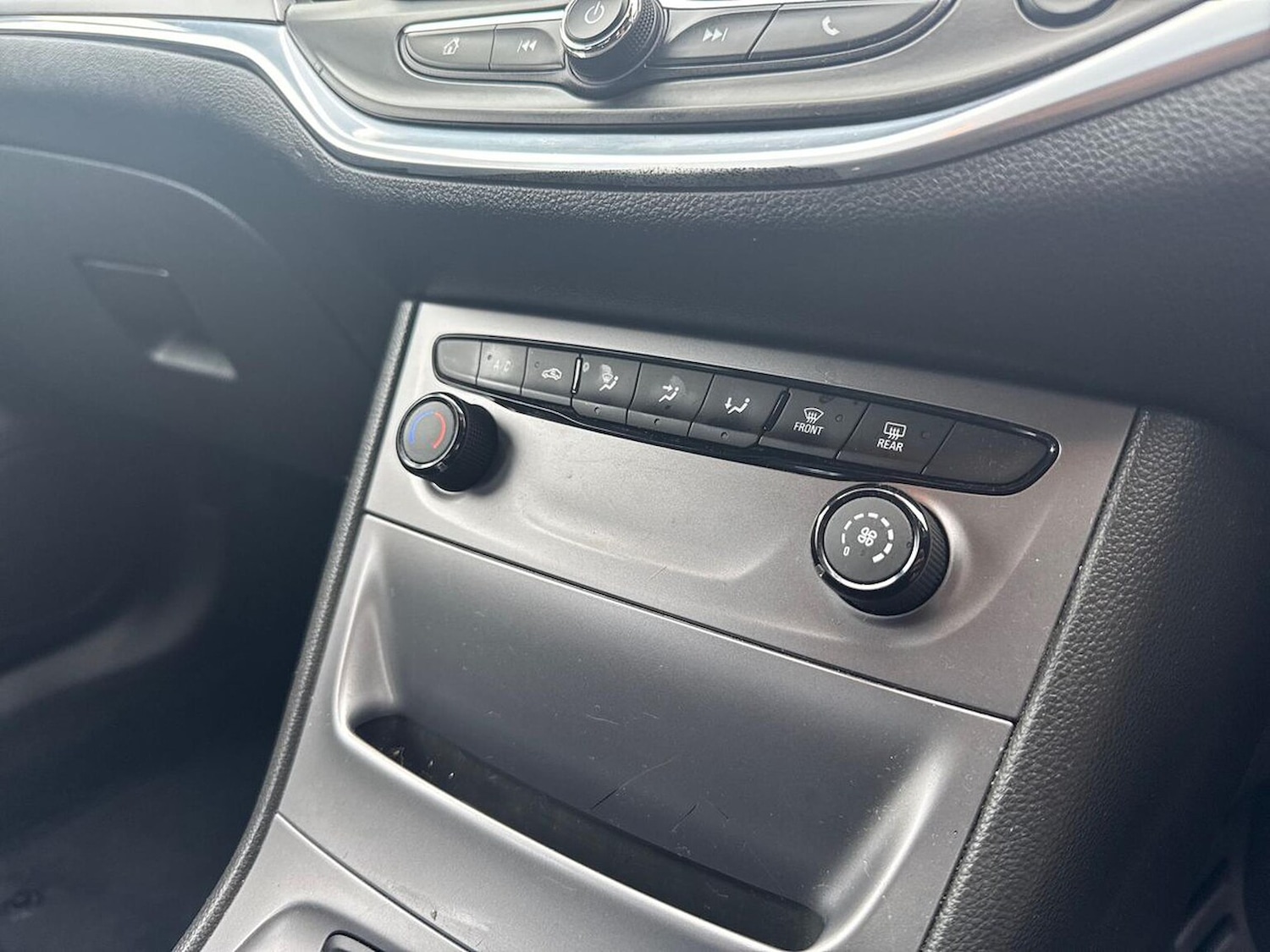 Used Vauxhall Astra 2017 for sale - 76879670: Photo 12