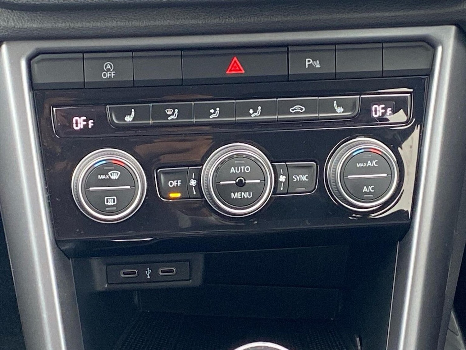 Used Volkswagen T-Roc 2021 for sale - 76931615: Photo 12