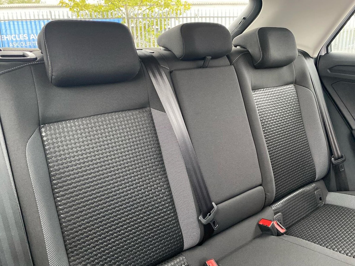 Used Volkswagen T-Roc 2021 for sale - 76931615: Photo 16