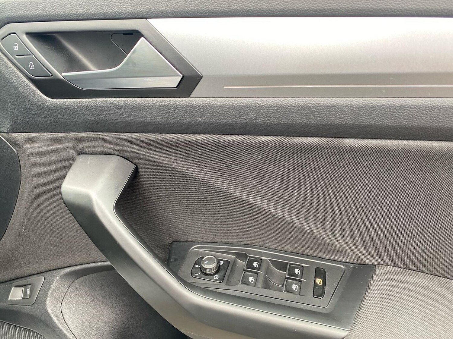 Used Volkswagen T-Roc 2021 for sale - 76931615: Photo 21