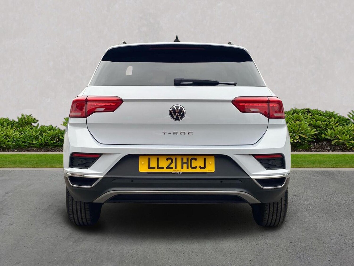 Used Volkswagen T-Roc 2021 for sale - 76931615: Photo 4