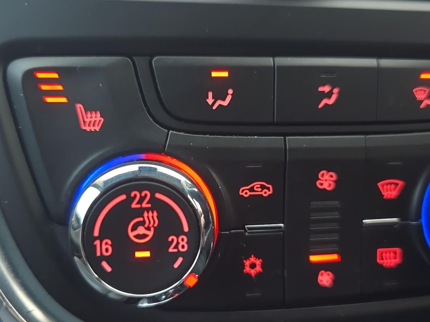 Used Vauxhall Mokka 2015 for sale - 76785196: Photo 32