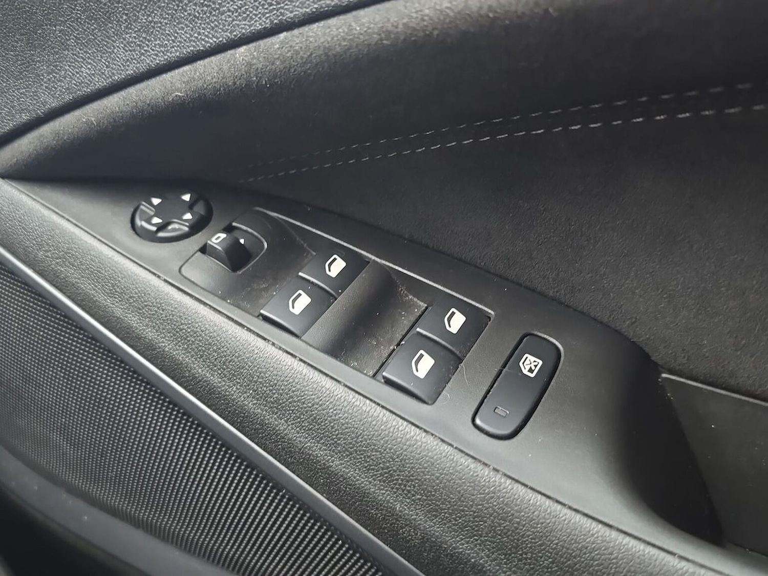 Used Vauxhall Crossland 2023 for sale - 77775187: Photo 21