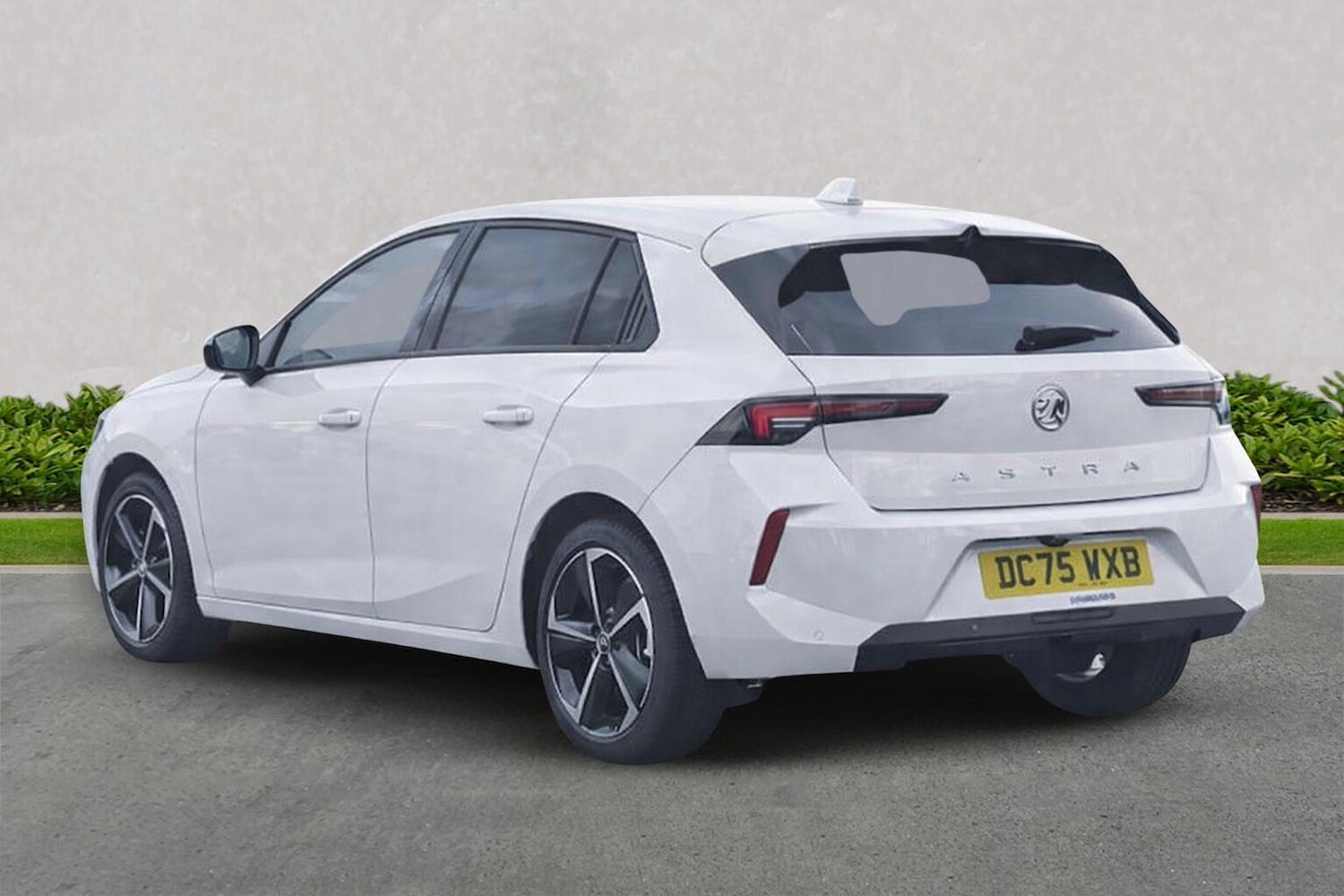 Used Vauxhall Astra 2025 for sale - 77616790: Photo 2