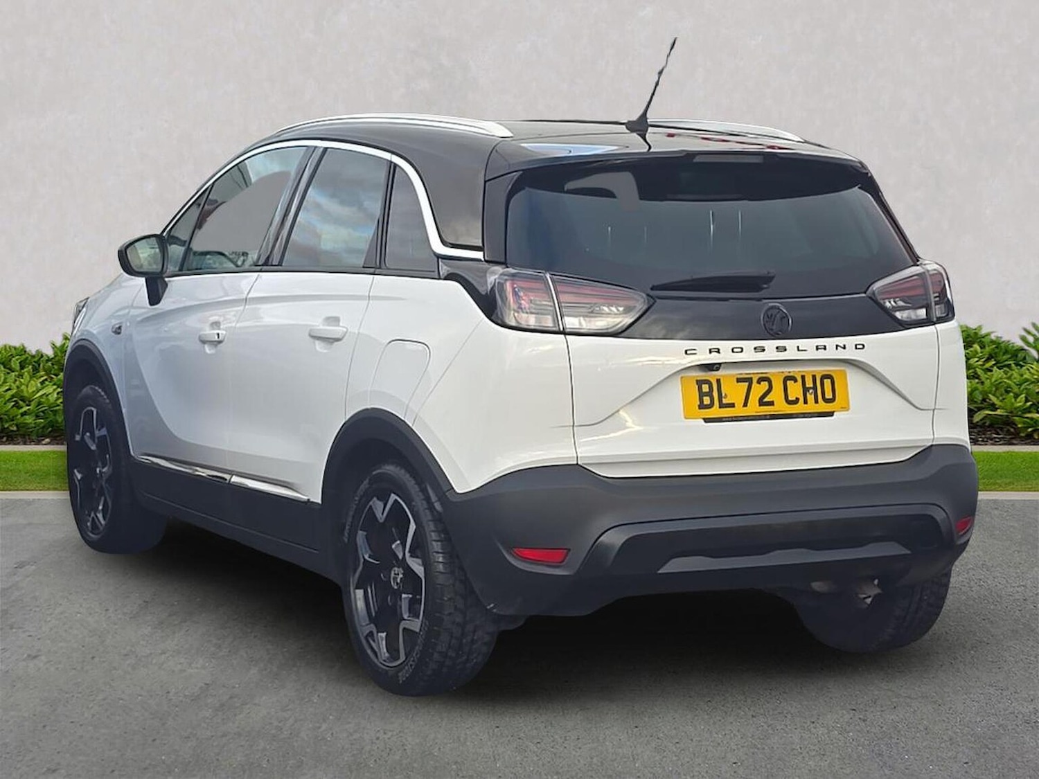 Used Vauxhall Crossland 2022 for sale - 77488251: Photo 2