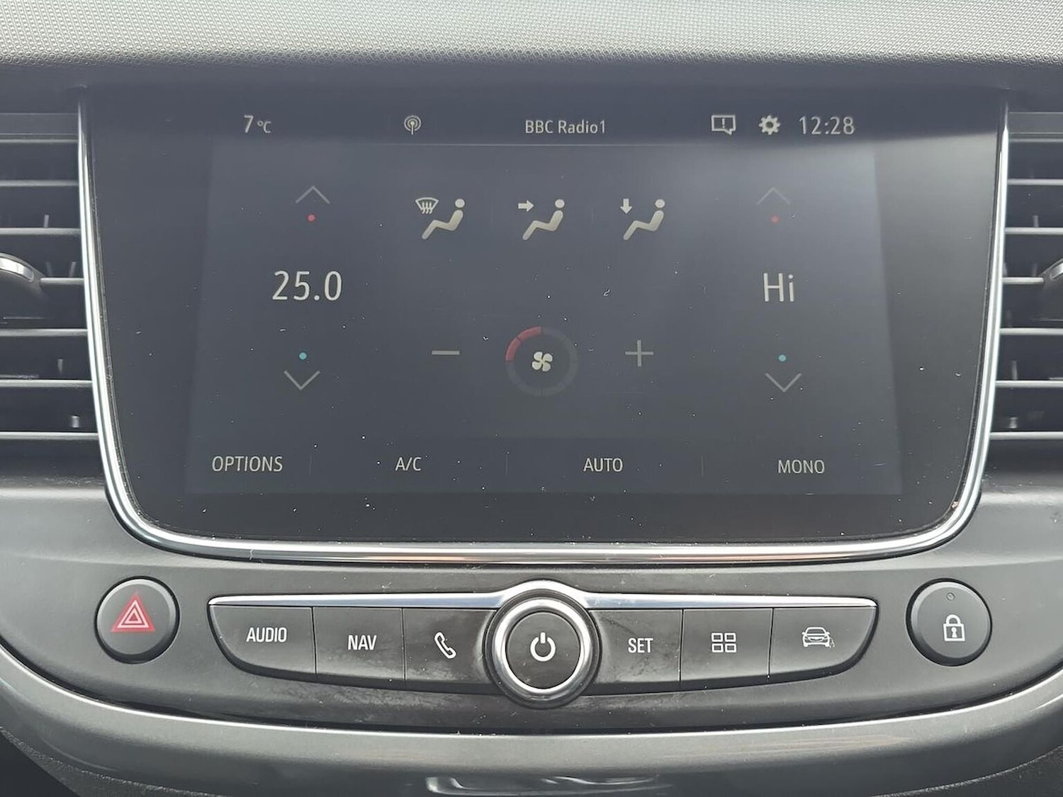 Used Vauxhall Crossland 2022 for sale - 77603719: Photo 25