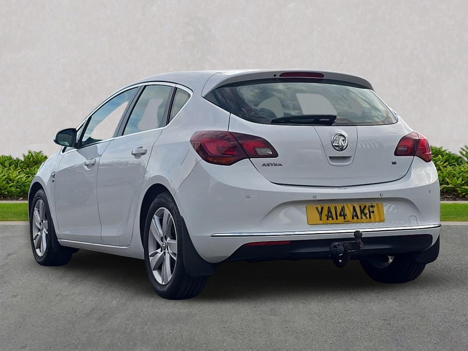 Used Vauxhall Astra 2014 for sale - 76455266: Photo 2