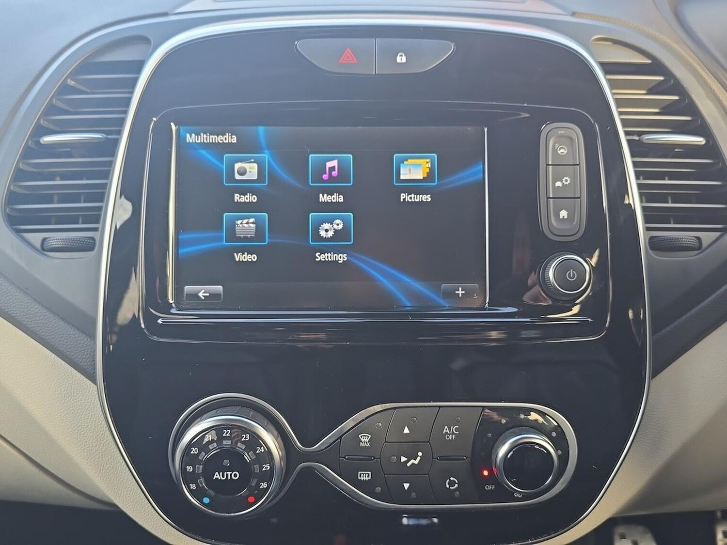 Used Renault Captur 2019 for sale - 76906324: Photo 11