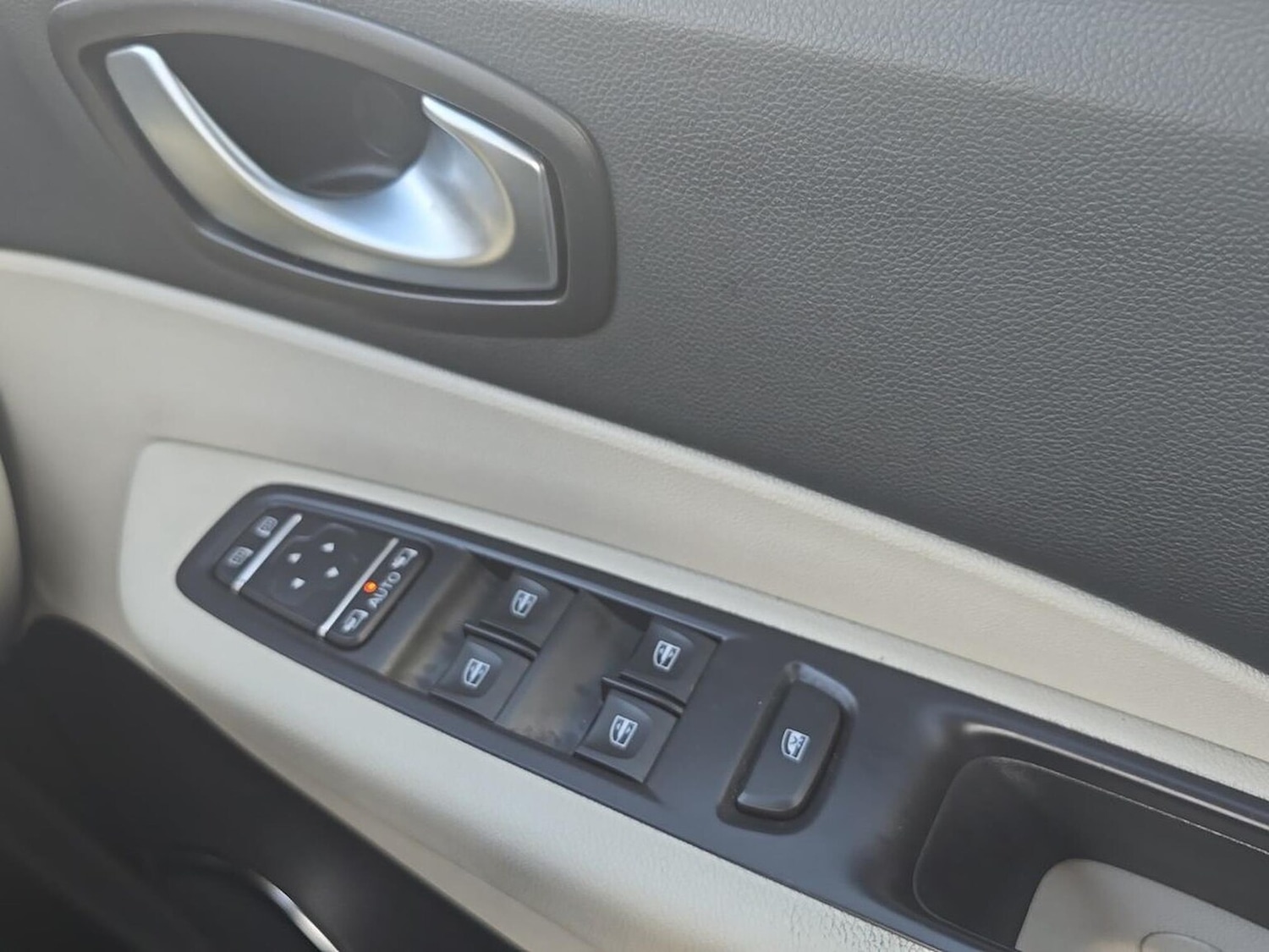 Used Renault Captur 2019 for sale - 76906324: Photo 21