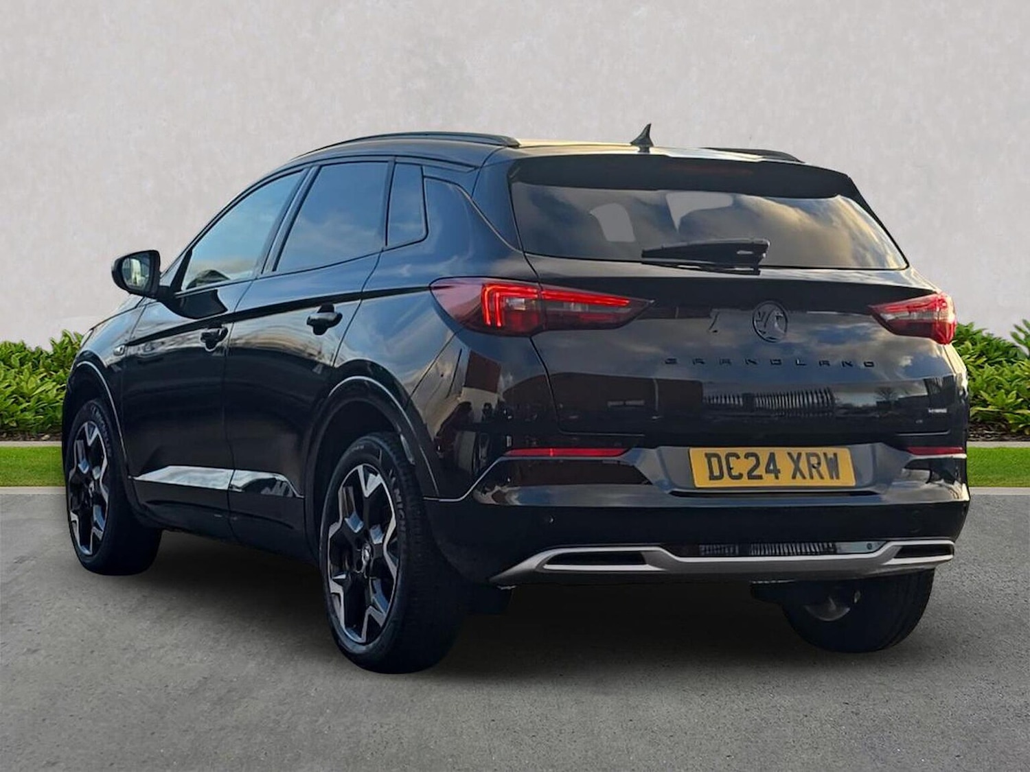 Used Vauxhall Grandland 2024 for sale - 76963525: Photo 2