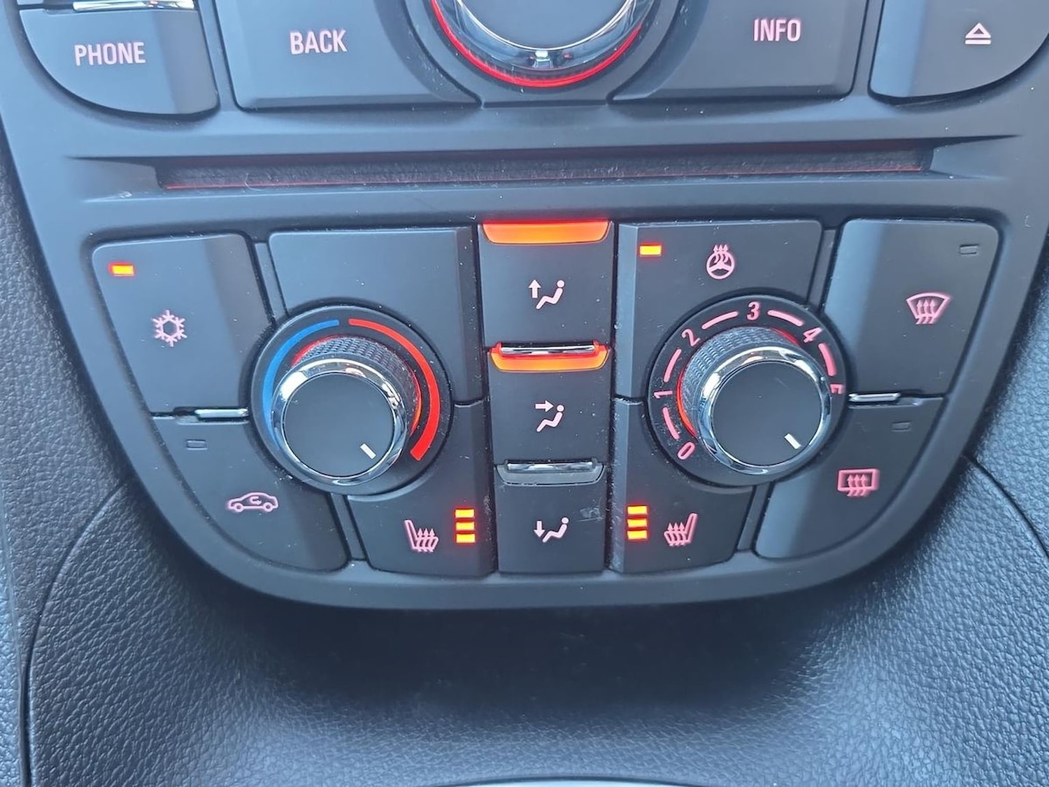 Used Vauxhall Meriva 2017 for sale - 76694611: Photo 12