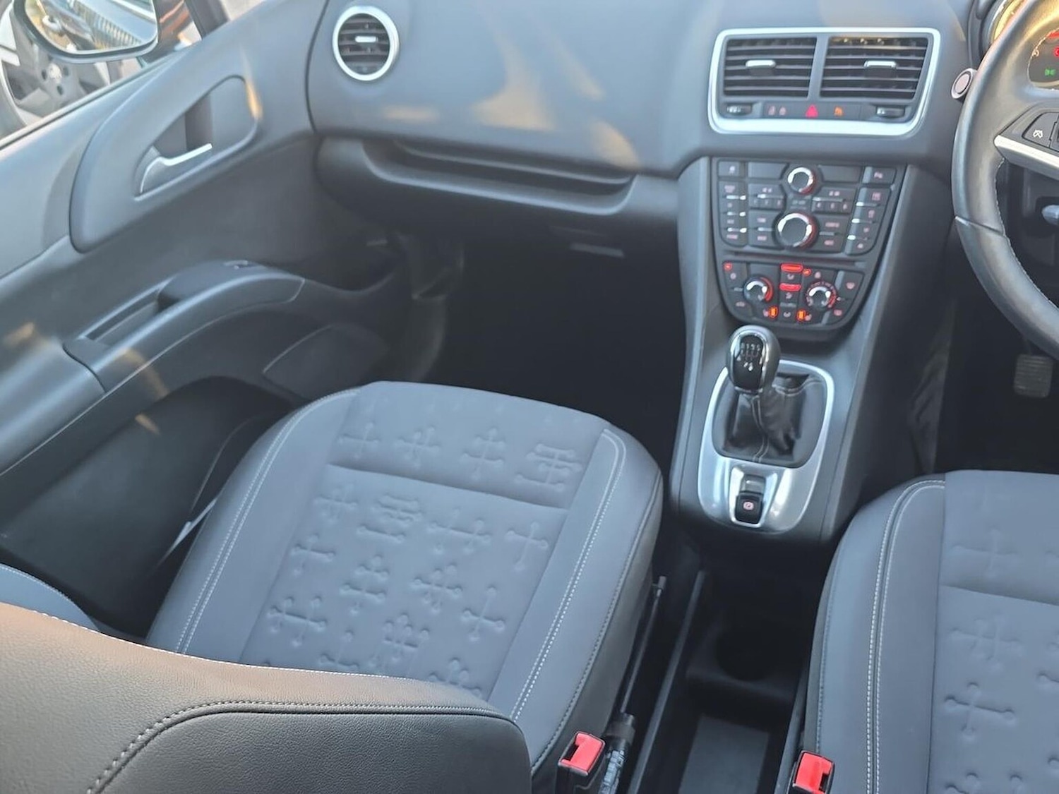 Used Vauxhall Meriva 2017 for sale - 76694611: Photo 29