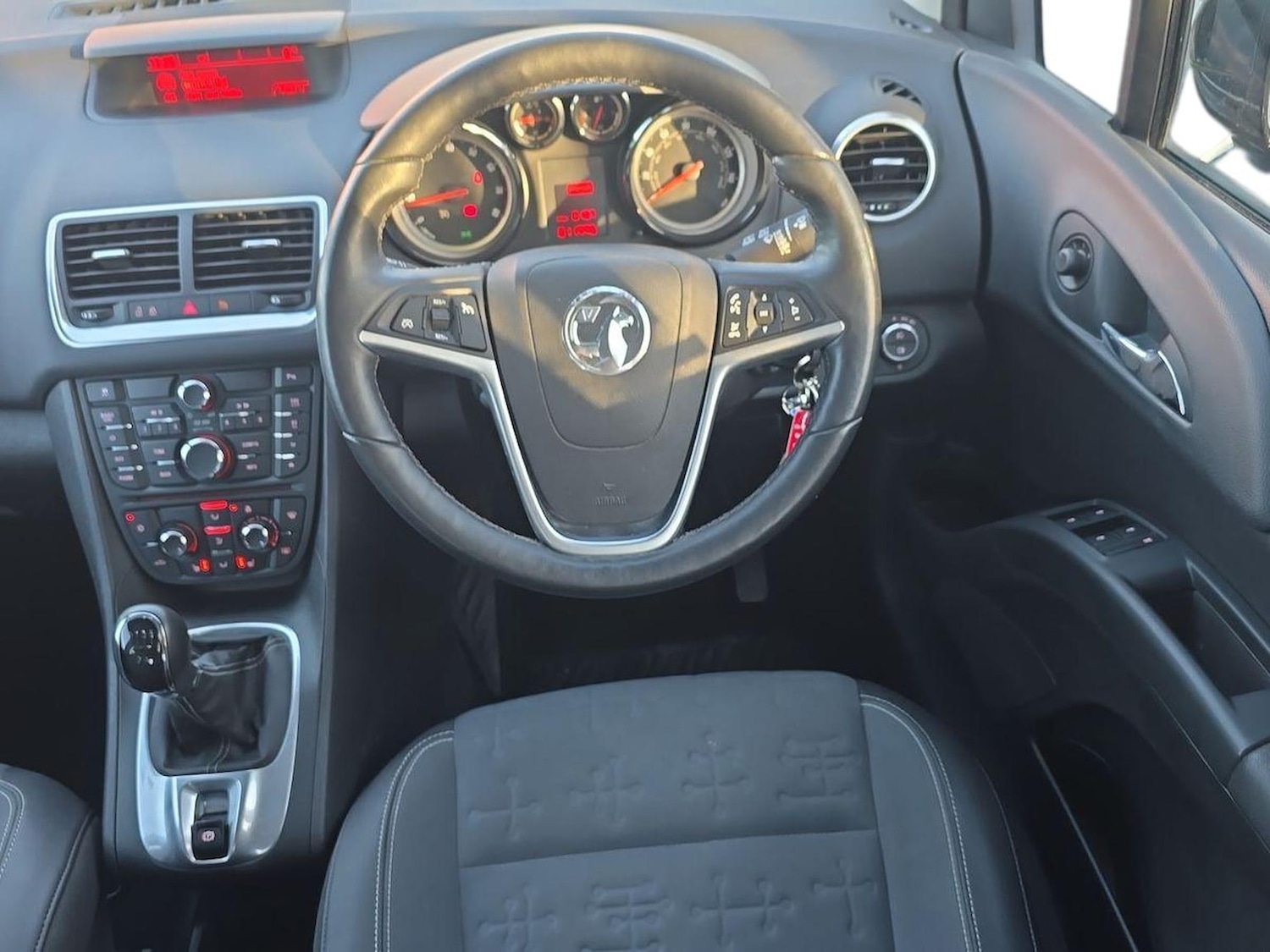 Used Vauxhall Meriva 2017 for sale - 76694611: Photo 9