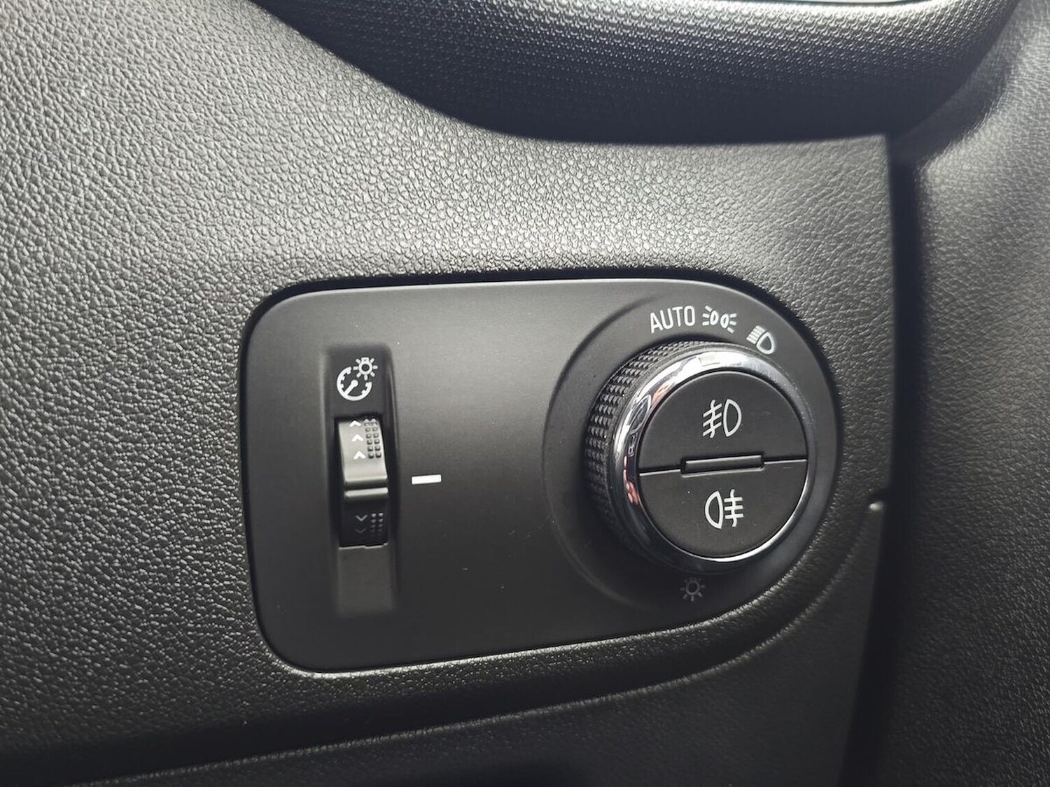 Used Vauxhall Crossland 2024 for sale - 77603714: Photo 37