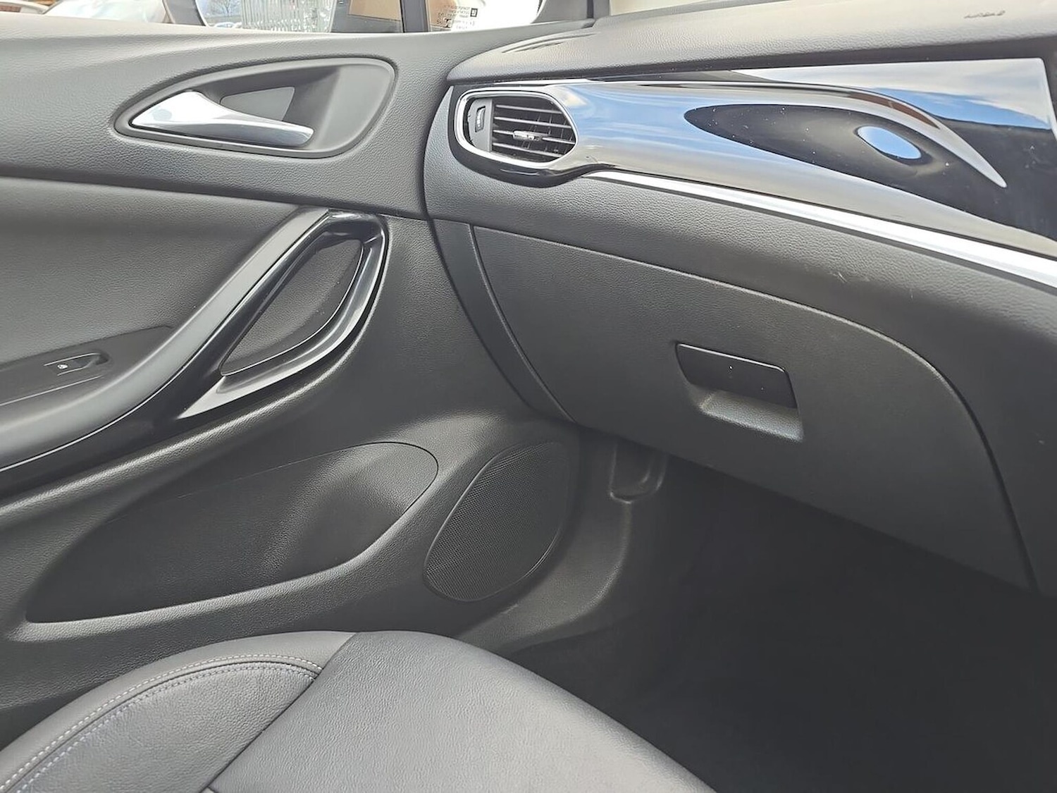 Used Vauxhall Astra 2017 for sale - 78195699: Photo 28