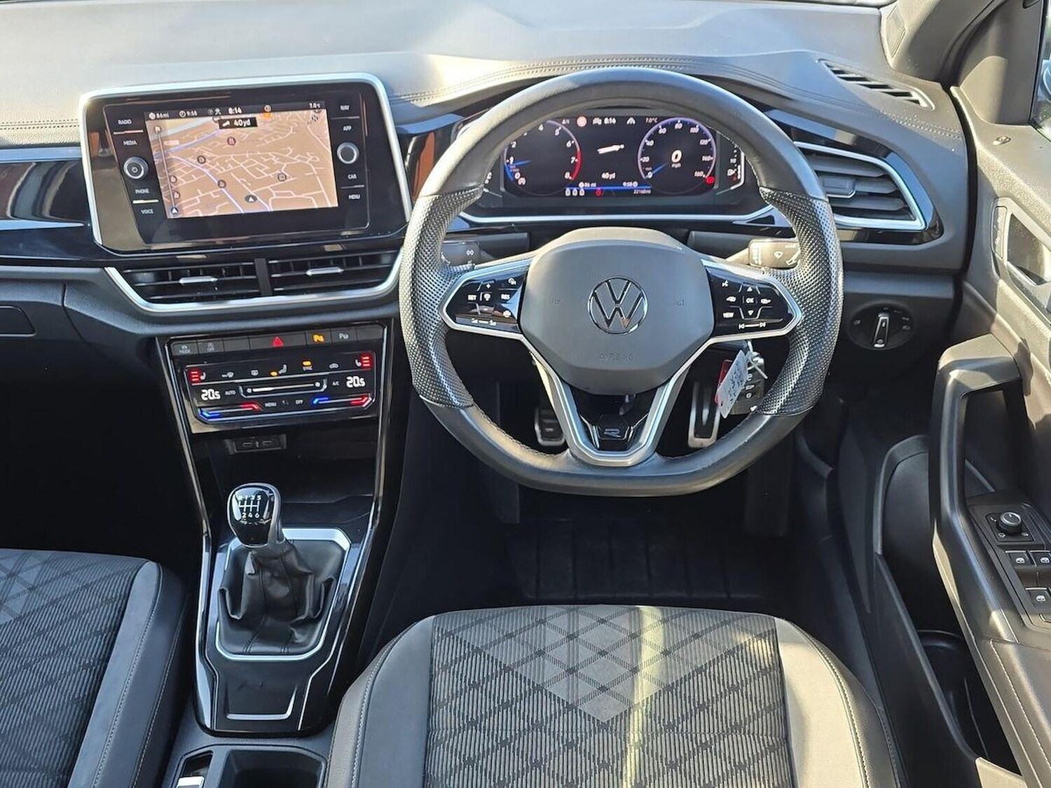 Used Volkswagen T-Roc 2023 for sale - 78195706: Photo 11