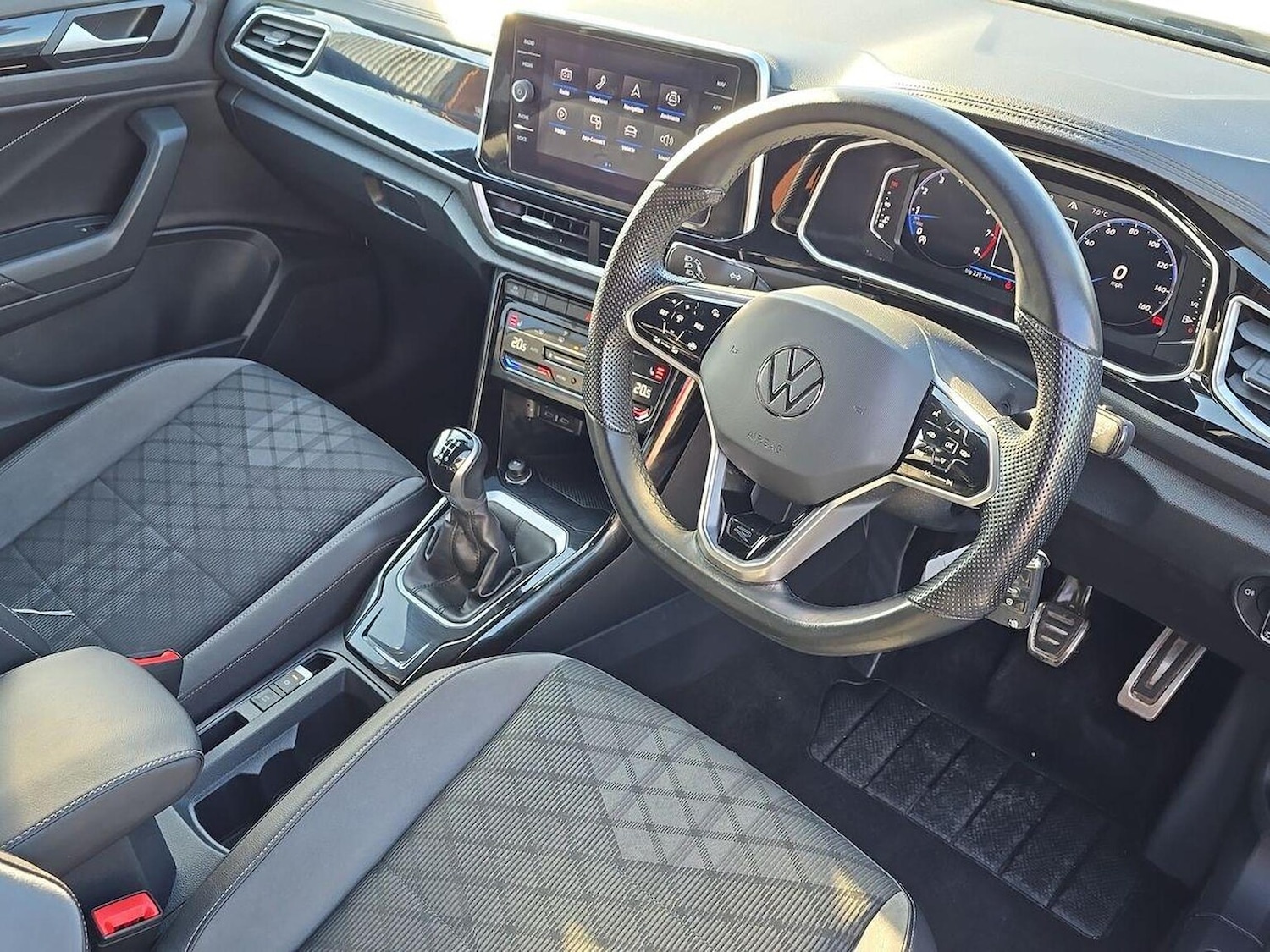 Used Volkswagen T-Roc 2023 for sale - 78195706: Photo 17