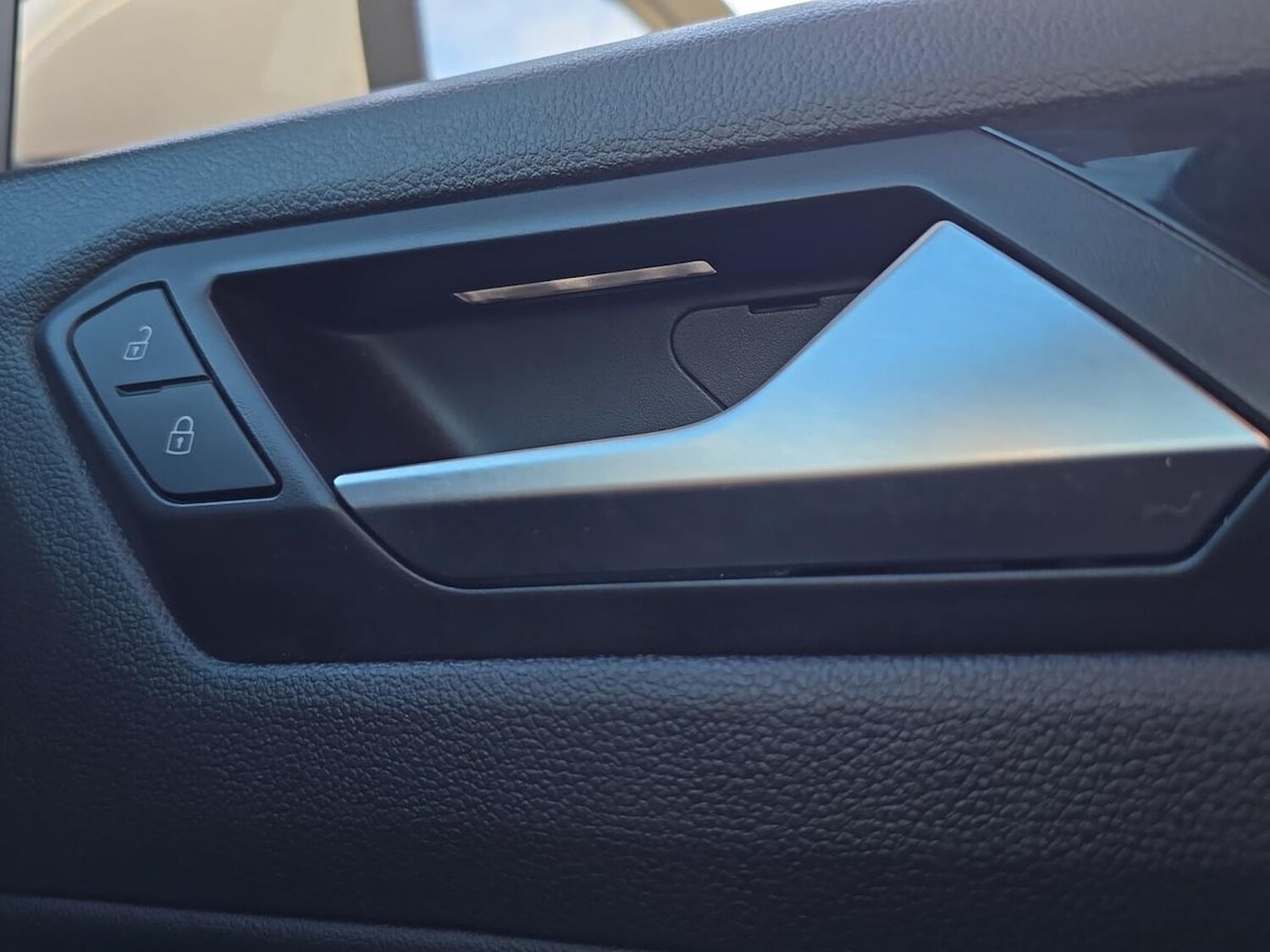 Used Volkswagen T-Roc 2023 for sale - 78195706: Photo 32