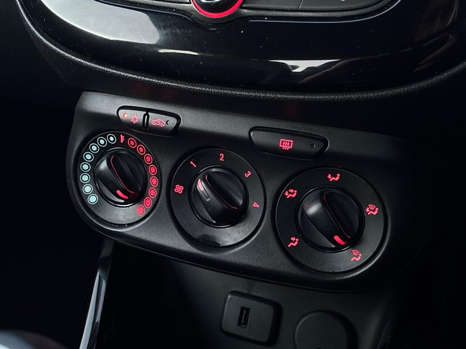 Used Vauxhall ADAM 2019 for sale - 77707450: Photo 12