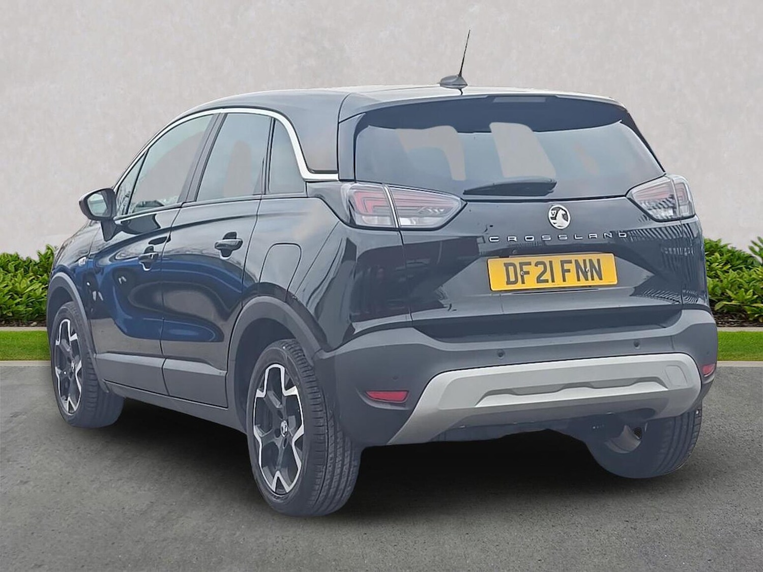 Used Vauxhall Crossland 2021 for sale - 77073253: Photo 2