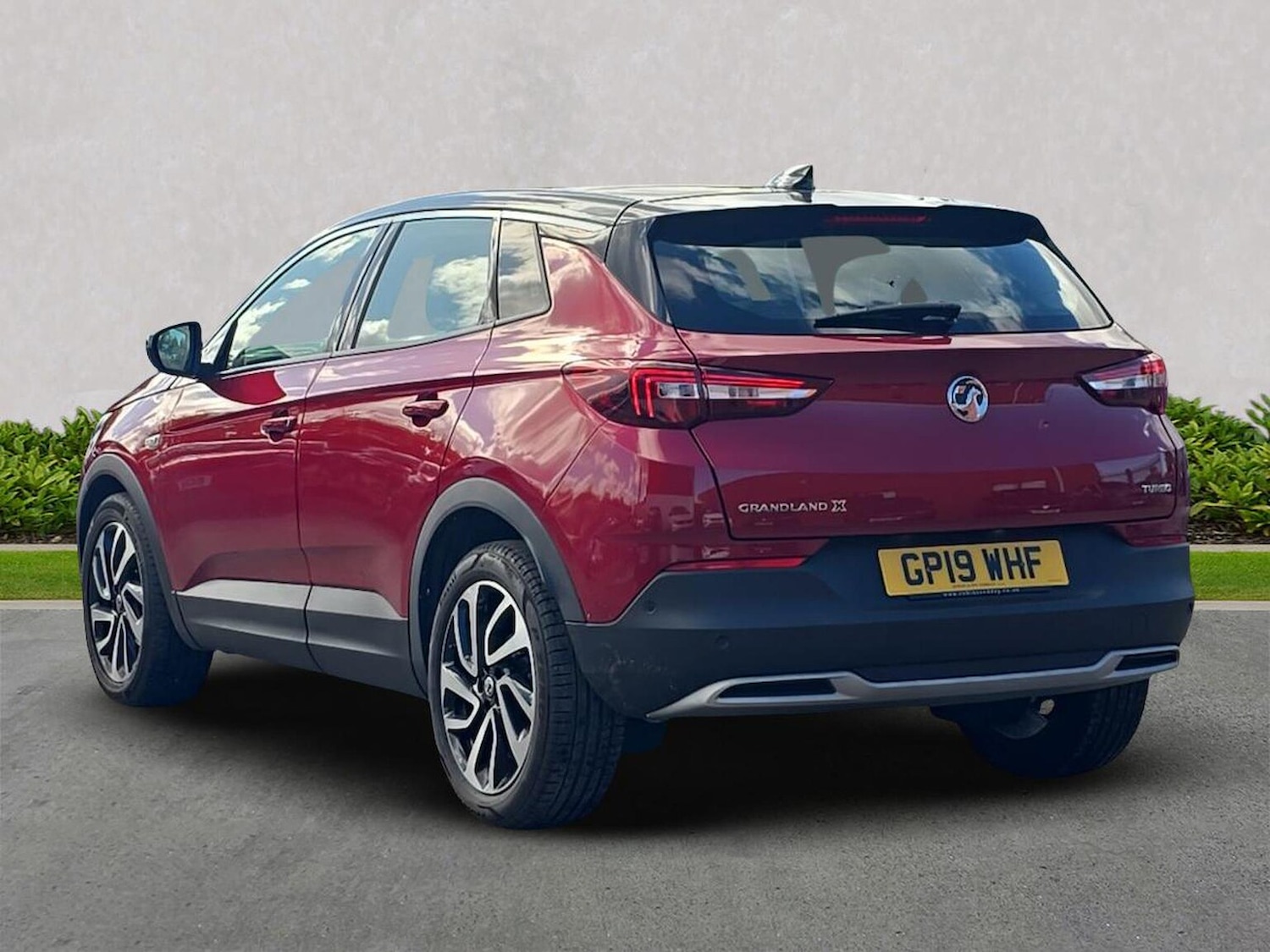 Used Vauxhall Grandland X 2019 for sale - 76065673: Photo 2