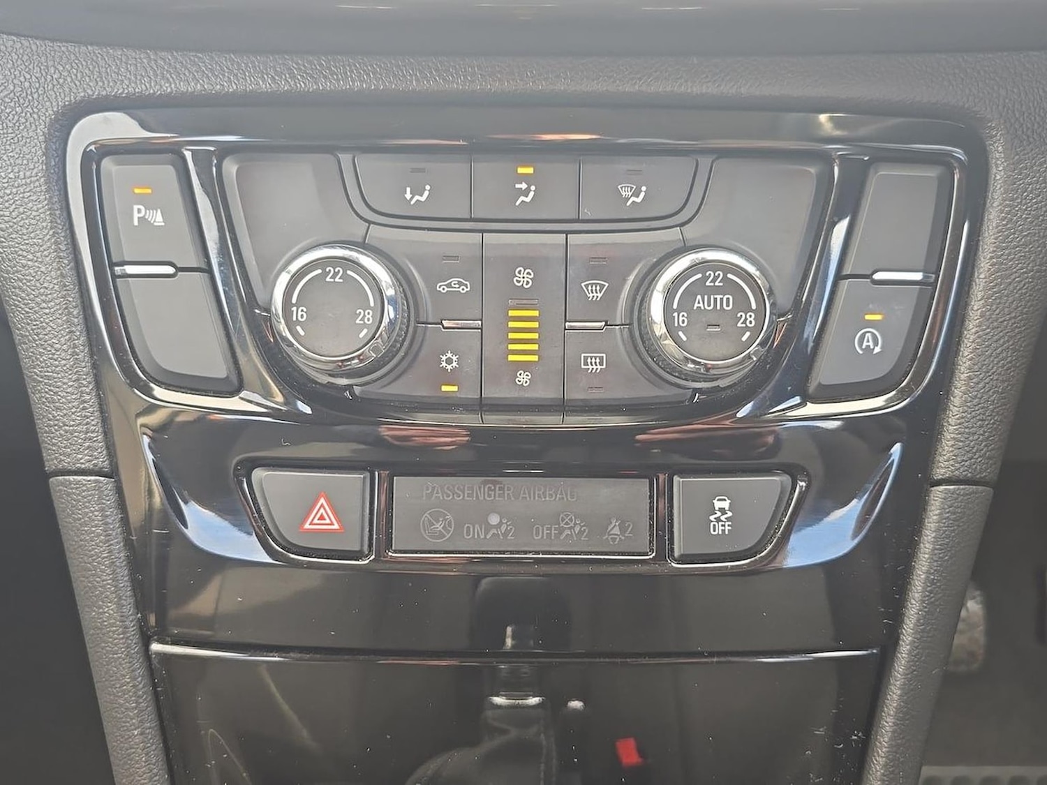 Used Vauxhall Mokka X 2016 for sale - 76628011: Photo 12