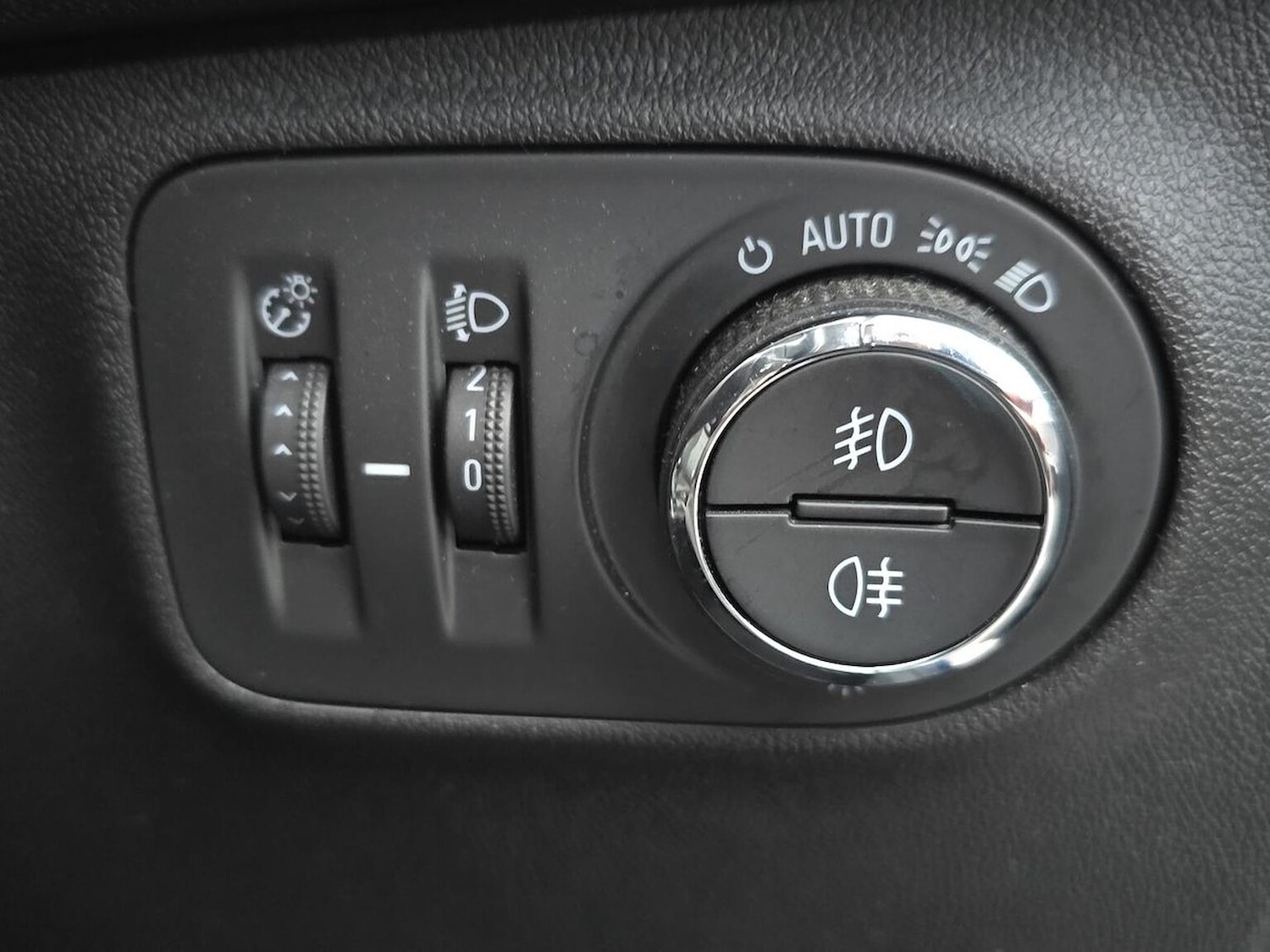 Used Vauxhall Corsa 2018 for sale - 76418219: Photo 32