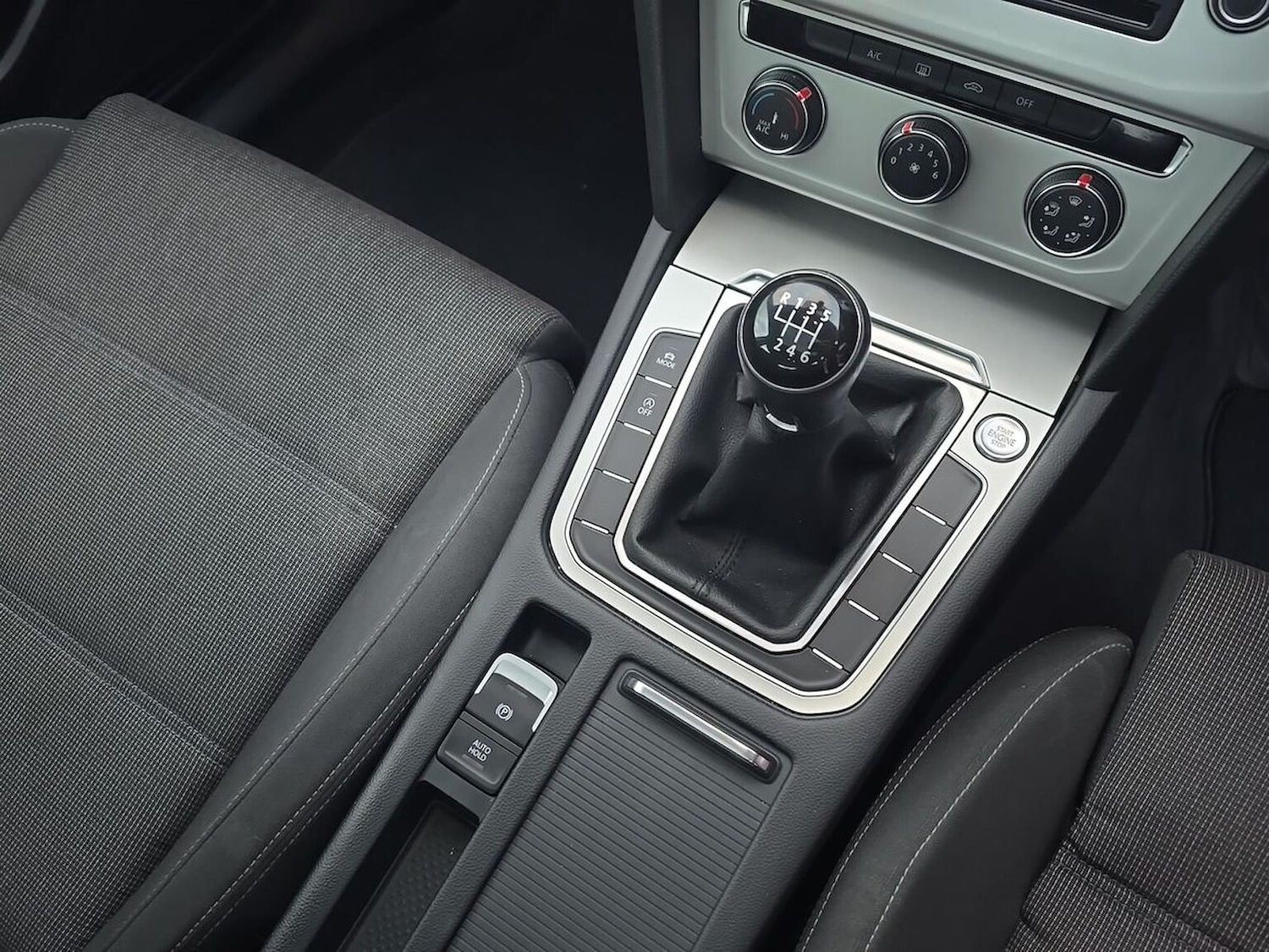 Used Volkswagen Passat 2015 for sale - 76497216: Photo 13