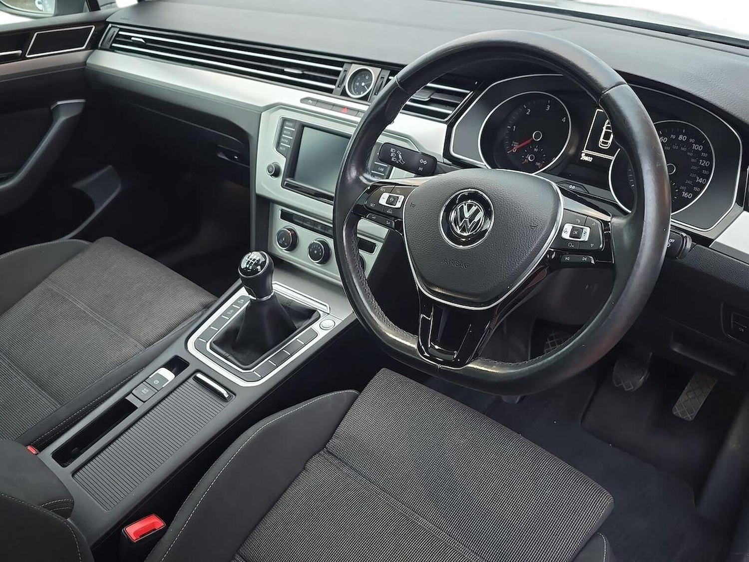 Used Volkswagen Passat 2015 for sale - 76497216: Photo 15