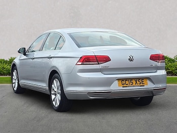Used Volkswagen Passat 2015 for sale - 76497216: Photo