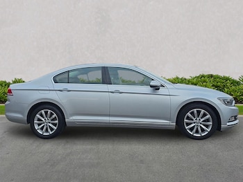 Used Volkswagen Passat 2015 for sale - 76497216: Photo