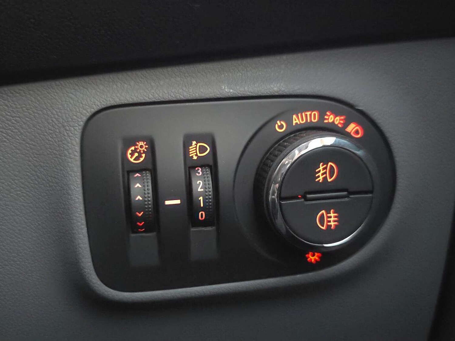 Used Vauxhall Corsa 2016 for sale - 76821719: Photo 31