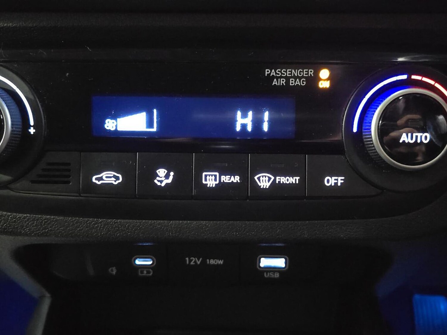 Used Hyundai i10 2023 for sale - 78195566: Photo 27