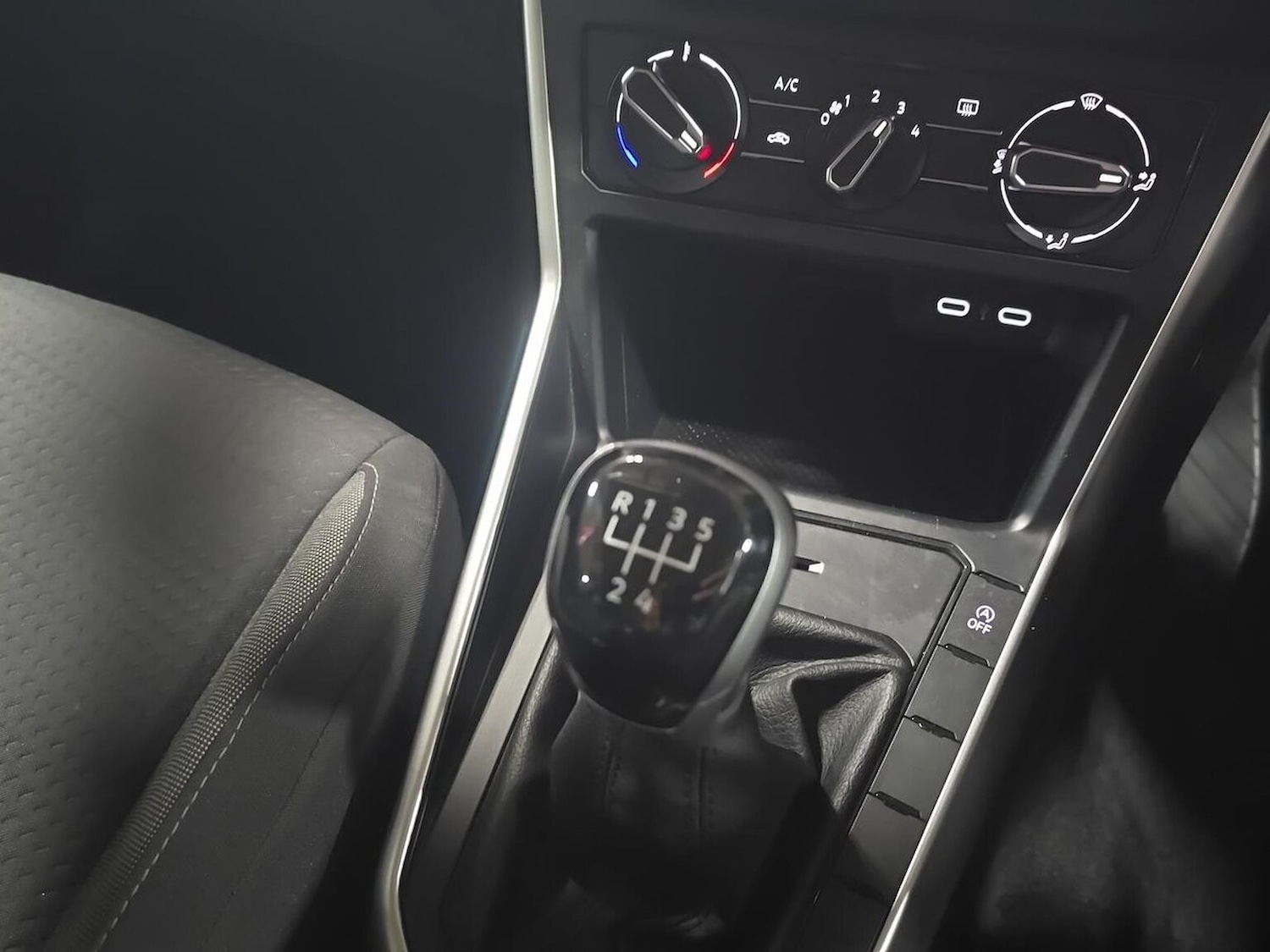 Used Volkswagen Polo 2024 for sale - 78018472: Photo 32