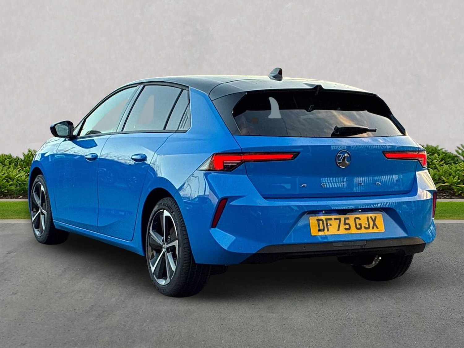 Used Vauxhall Astra 2025 for sale - 76741216: Photo 2