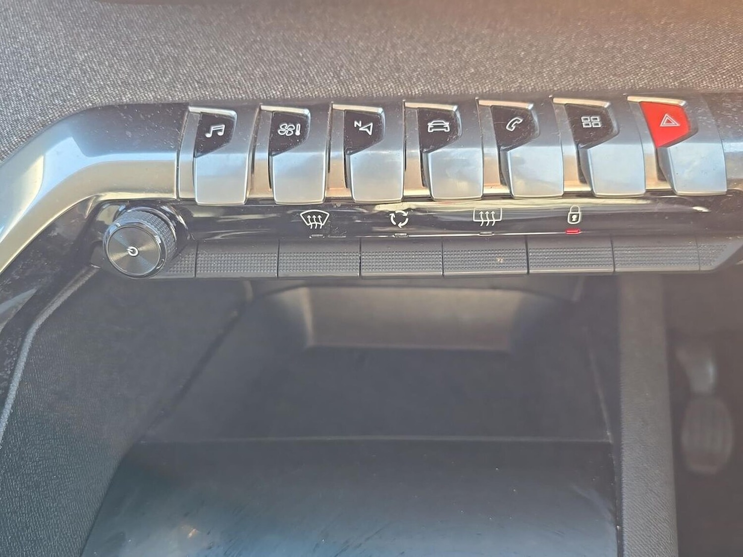 Used Peugeot 3008 2017 for sale - 78195831: Photo 14