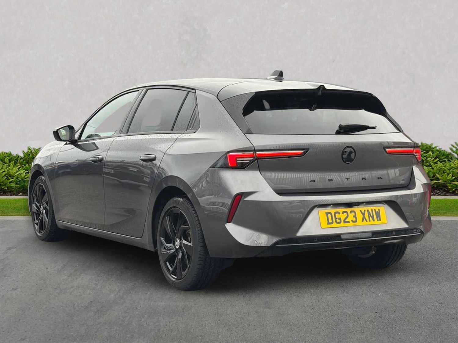 Used Vauxhall Astra 2023 for sale - 76536567: Photo 2