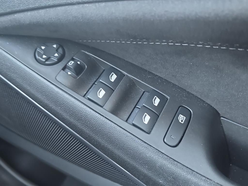 Used Vauxhall Crossland 2022 for sale - 76637807: Photo 19