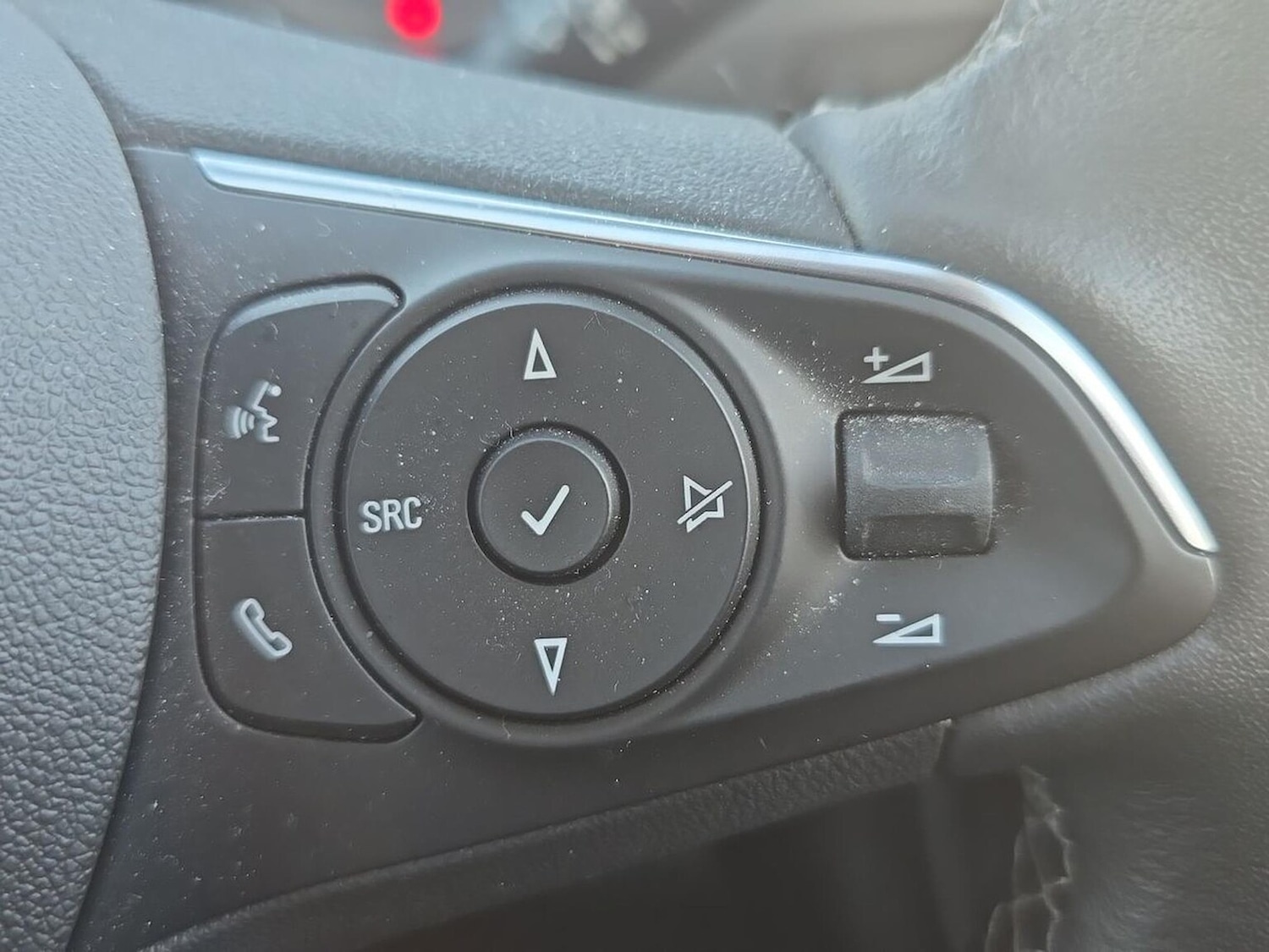 Used Vauxhall Crossland 2022 for sale - 76637807: Photo 24