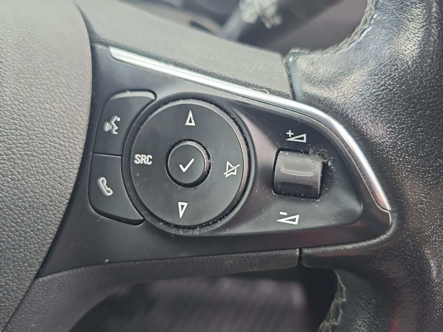Used Vauxhall Crossland 2022 for sale - 76353678: Photo 25