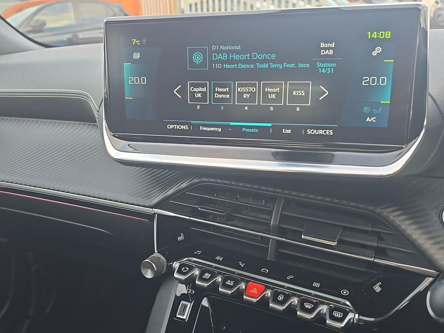 Used Peugeot 2008 2021 for sale - 76831982: Photo 11