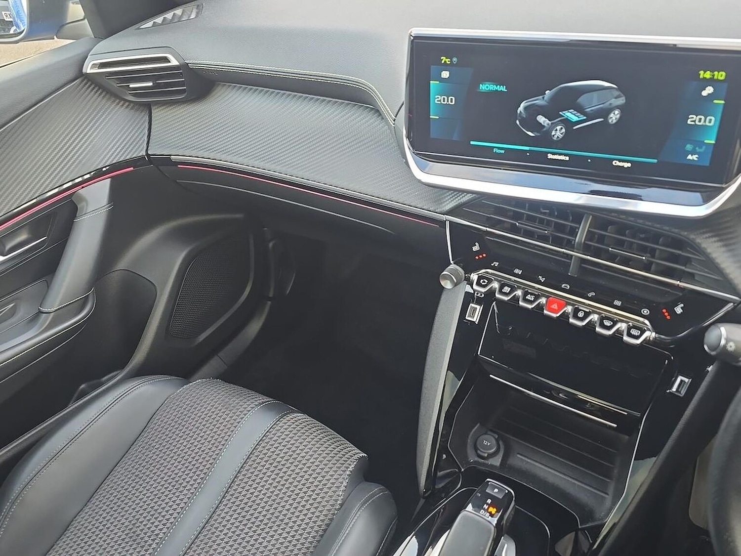 Used Peugeot 2008 2021 for sale - 76831982: Photo 32