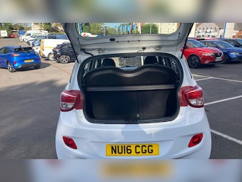Used Hyundai i10 2016 for sale - 75910120: Photo