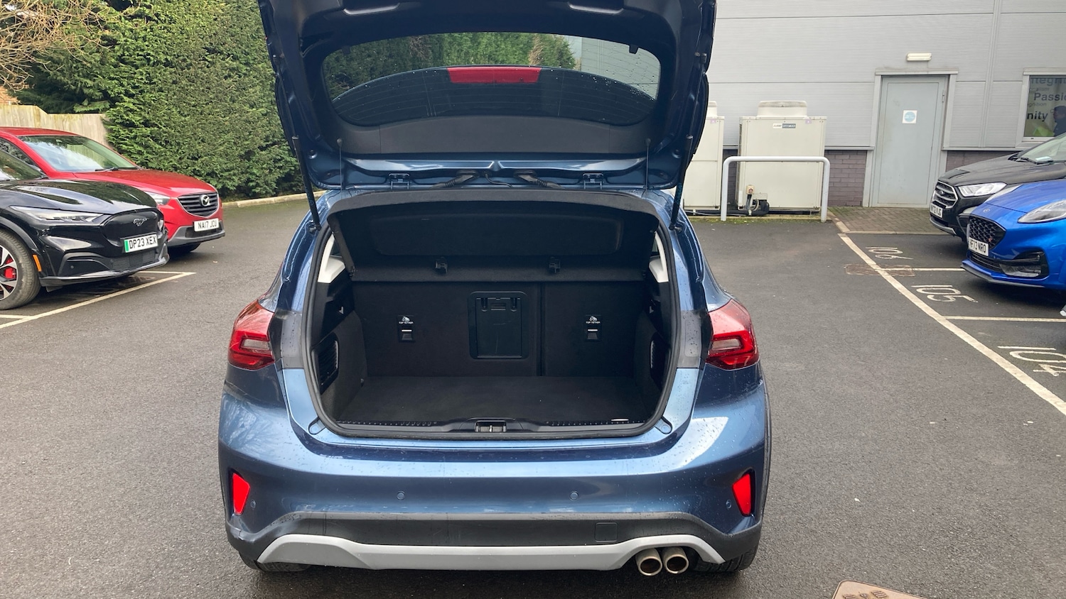 Used Ford Focus 2023 for sale - 77687940: Photo 4