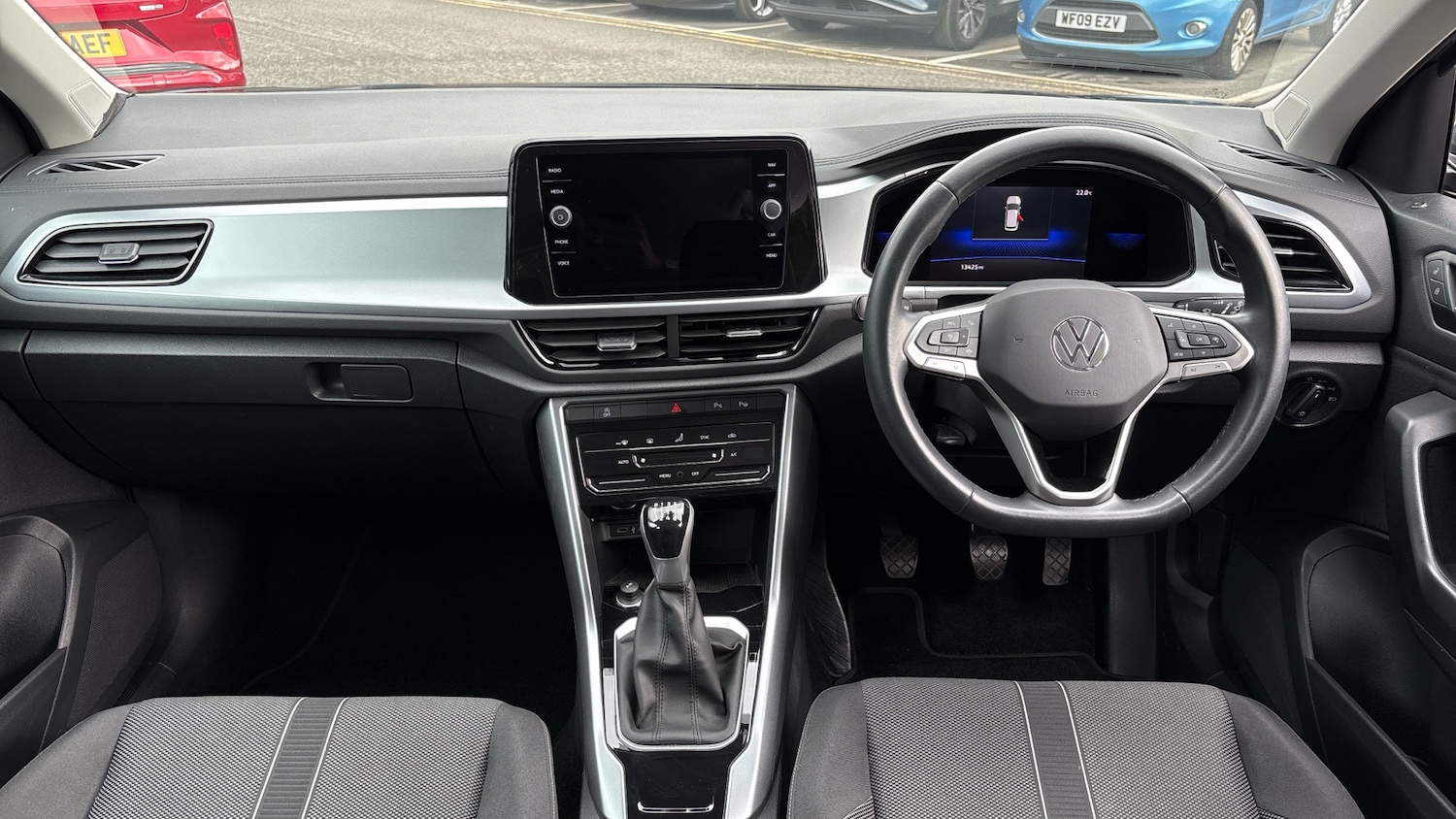 Used Volkswagen T-Roc 2022 for sale - 76433413: Photo 10