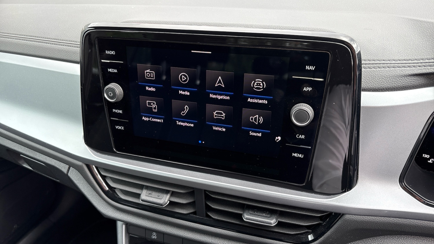 Used Volkswagen T-Roc 2022 for sale - 76433413: Photo 12