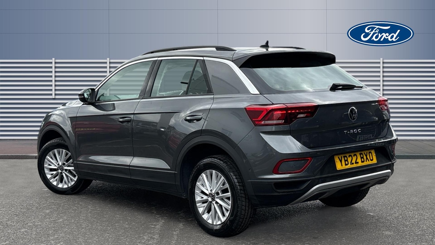 Used Volkswagen T-Roc 2022 for sale - 76433413: Photo 2