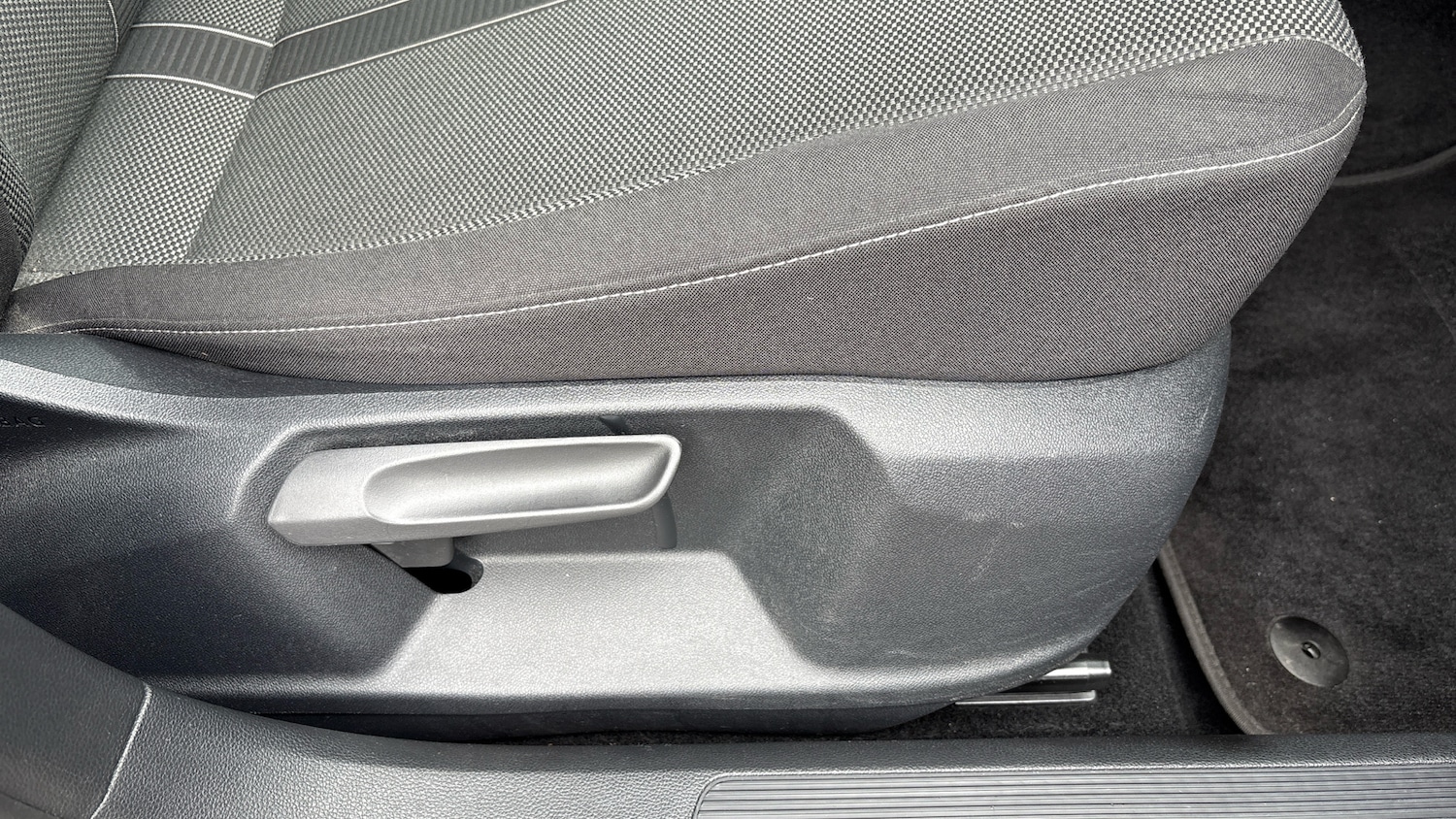 Used Volkswagen T-Roc 2022 for sale - 76433413: Photo 24