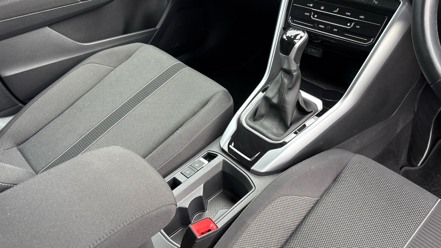 Used Volkswagen T-Roc 2022 for sale - 76433413: Photo 25