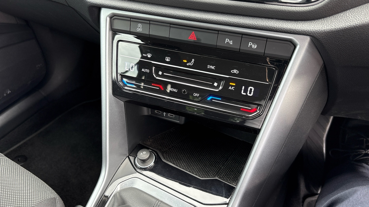 Used Volkswagen T-Roc 2022 for sale - 76433413: Photo 29